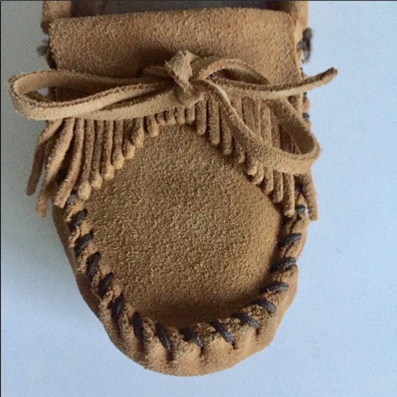 Minnetonka Brown/Tan Suede Loafers/moccasins - Picture 4 of 7